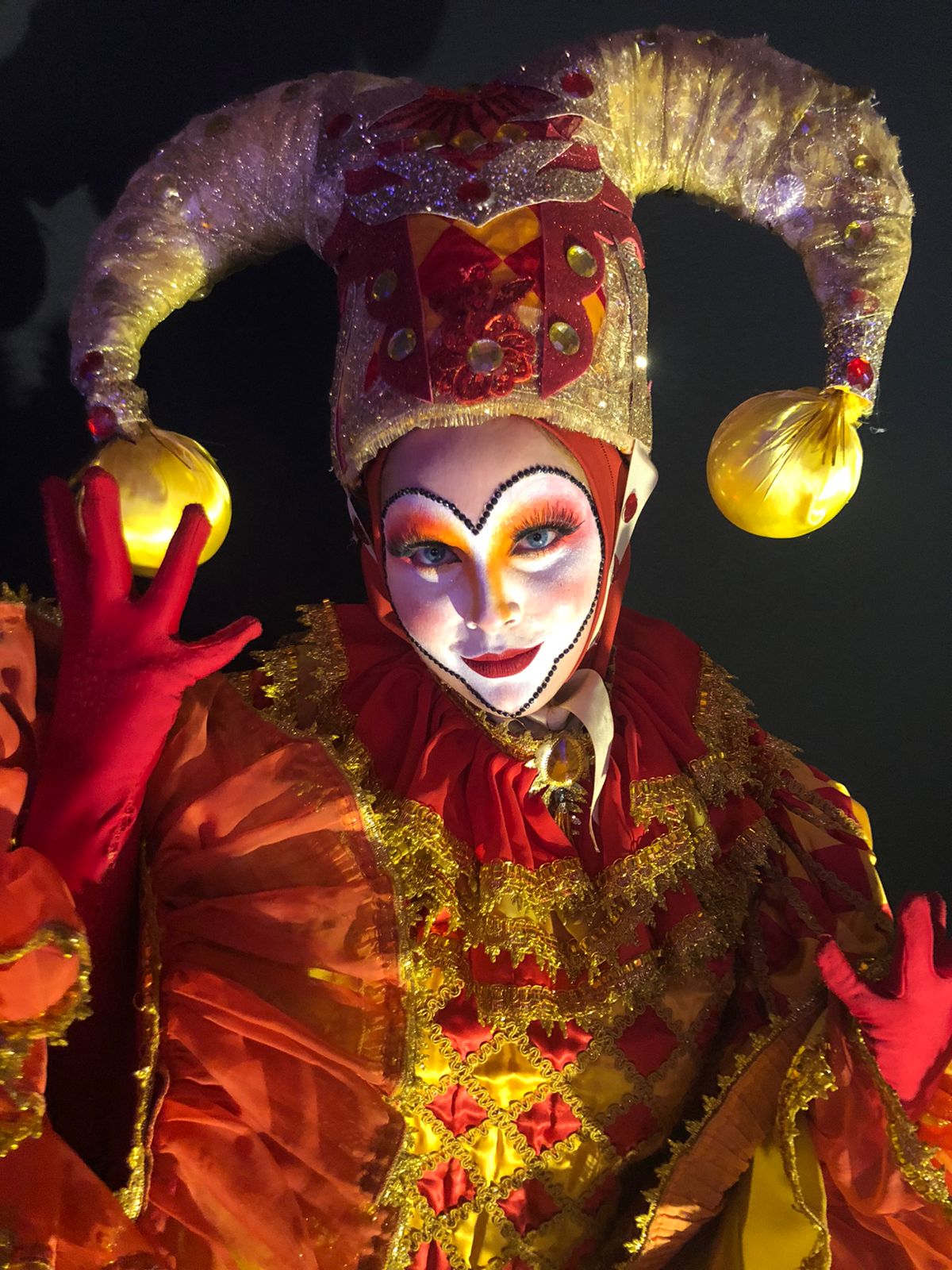 Jester Vermelho e Dourado