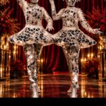 Dupla de Bailarinas Prateadas
